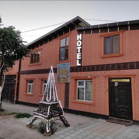 Family Guest House - Friends-J Nukus Bagian luar foto