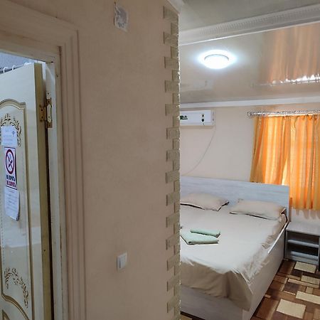Family Guest House - Friends-J Nukus Bagian luar foto