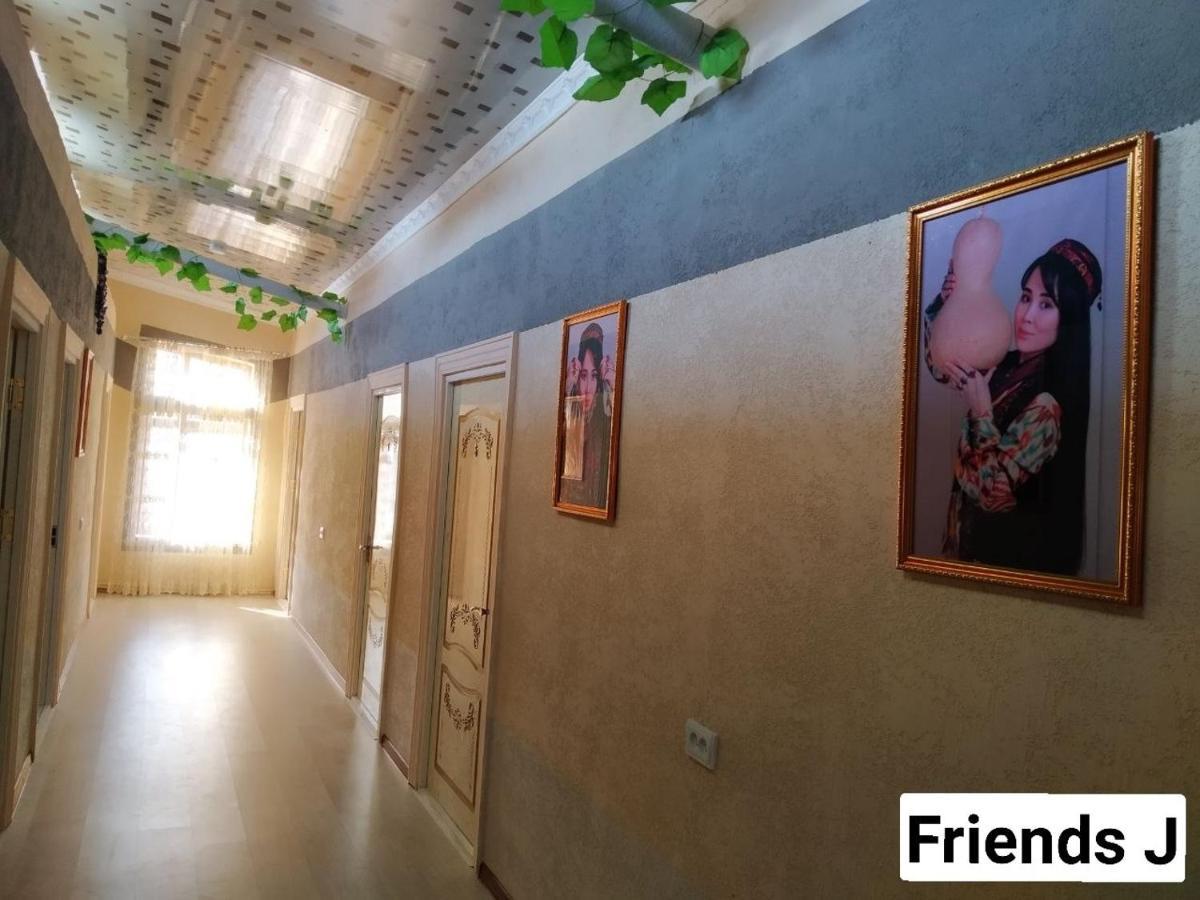 Family Guest House - Friends-J Nukus Bagian luar foto