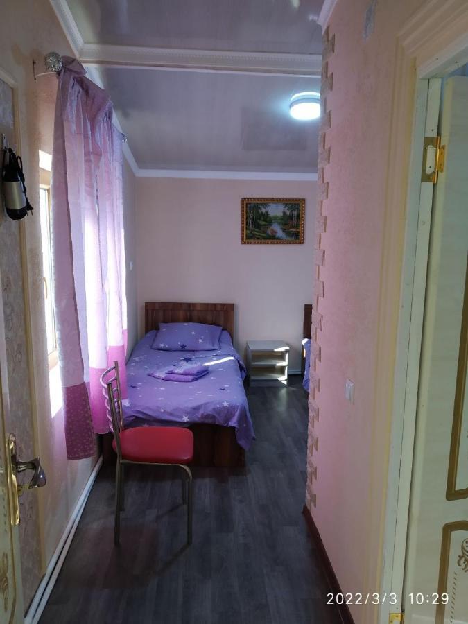 Family Guest House - Friends-J Nukus Bagian luar foto