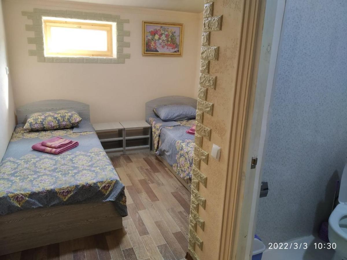 Family Guest House - Friends-J Nukus Bagian luar foto