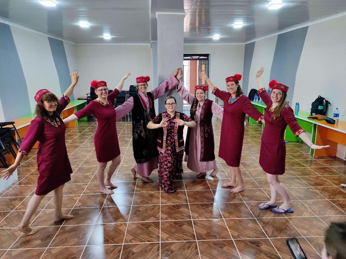 Family Guest House - Friends-J Nukus Bagian luar foto